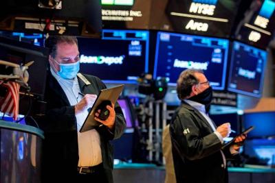 S&P 500 chứng kiến phiên giảm đầu tiên trong 3 phiên