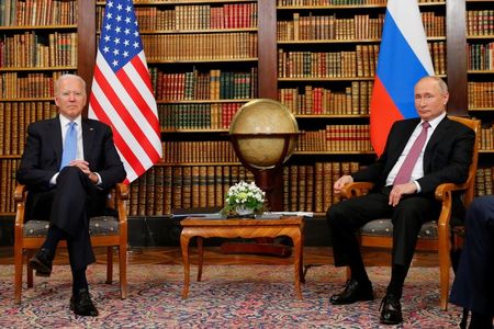 Ông Biden và ông Putin sẽ thảo luận vào thứ Năm về căng thẳng tại Ukraine